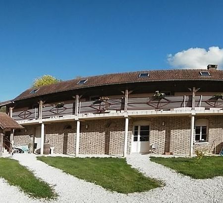 Les Gites Du Lavoir Villemoiron-en-Othe Exteriör bild