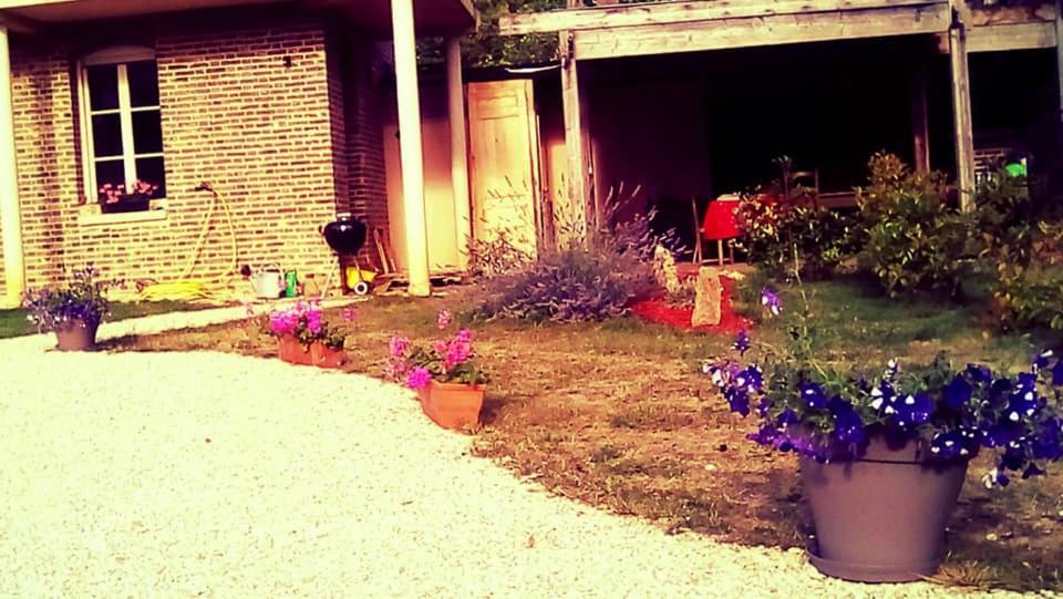 Les Gites Du Lavoir Villemoiron-en-Othe Exteriör bild